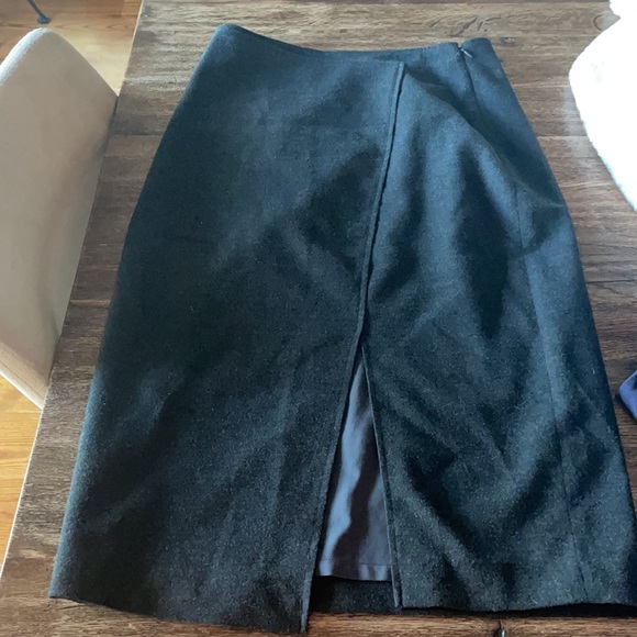 Babaton grey pencil skirt with slit euc 6 - Picture 2 of 7